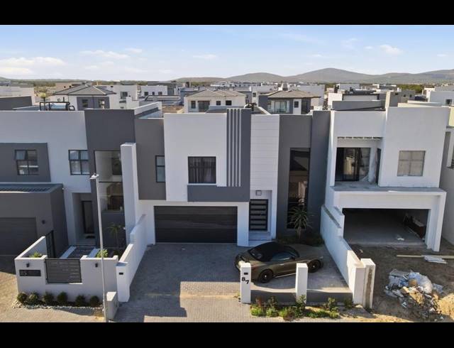 4 BEDROOM HOUSE FOR SALE IN SANDOWN